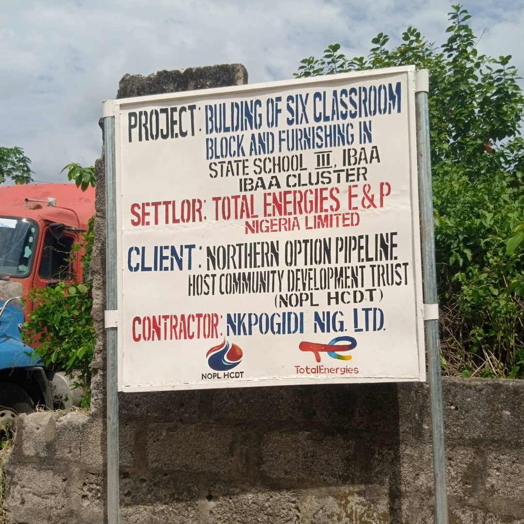PICTURE NO.1: THE BUILDING CONTRACT OF SIX CLASS ROOM BLOCK & FURNISHING IN STATE SCHOOL 3, AWARDED BY NOPL-HCDT IN IBAA CLUSTER..