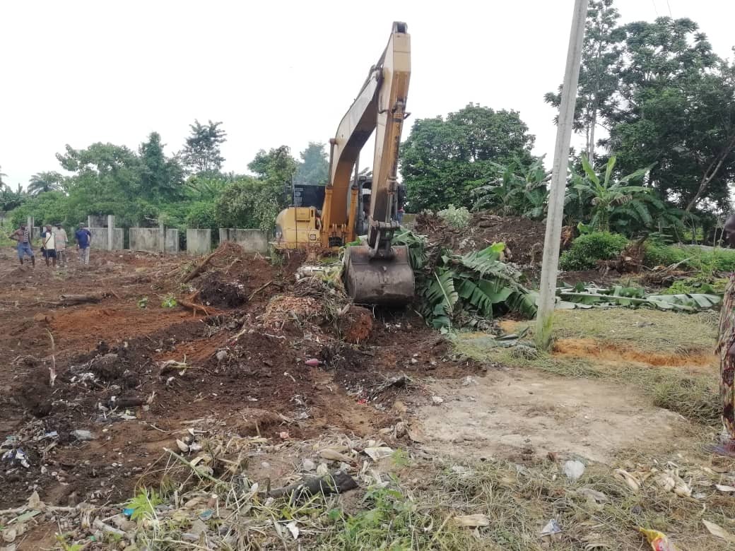 PIX 1(14): CLEARING & LEVELLING OF THE SITE IN PROGRESS.