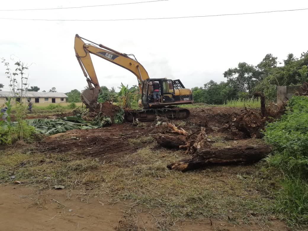 PIX 2(18-23): DISPLAYS THE BULLDOZING ACTIVITIES ON THE SITE.