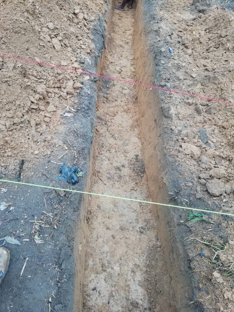 PIX 3(26): THE EXCAVATION STAGE ON COURSE.